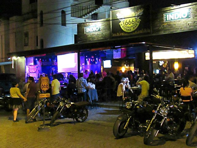 Delapan bar yang disukai penduduk lokal Cancun